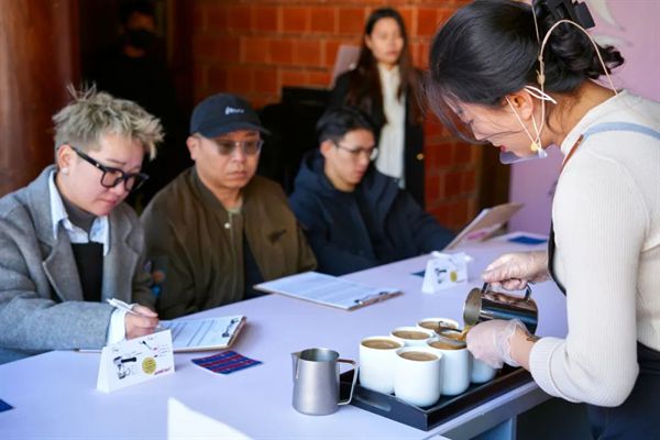 机助力第十二届上海国际潮流饮品创意制作大赛PG麻将胡了试玩平台咖博士商用全自动咖啡(图7)